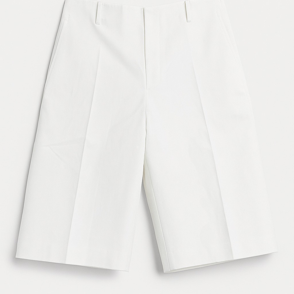 ZARA women White trousers small or medium available nwt